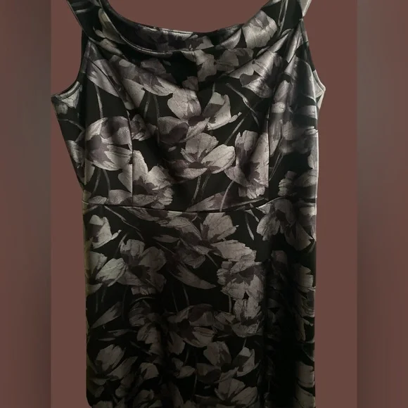 Ricki’s - Picture 2 of 3